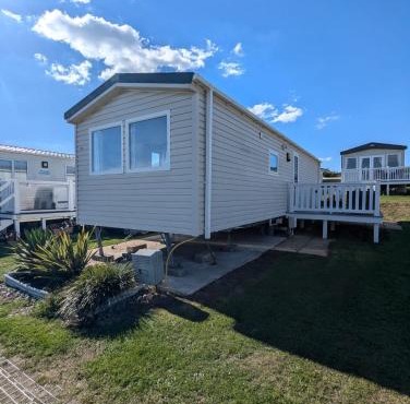 Modern Style Pet Friendly Holiday Home sited on Durdle Door Holiday Park