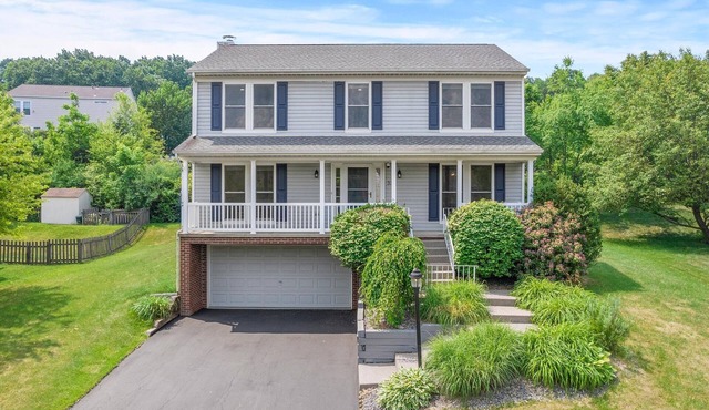 Modern & Stylish 5 Bdr Home in Cranberry/Pittsburg