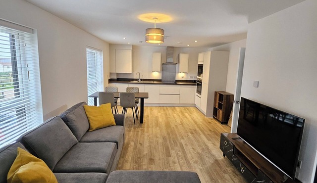 Modern Stylish 2 Bed flat in Ebbsfleet near London