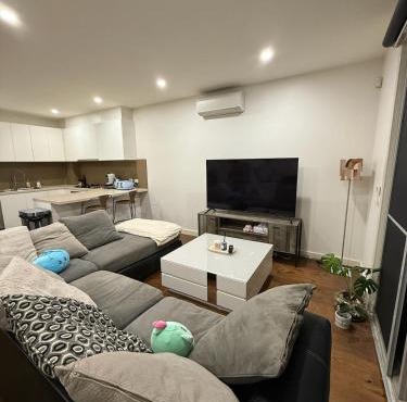 Modern Stylish Comfort at Prime Camberwell Retreat