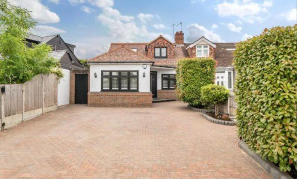 Modern, Stylish, Immaculate Bungalow .