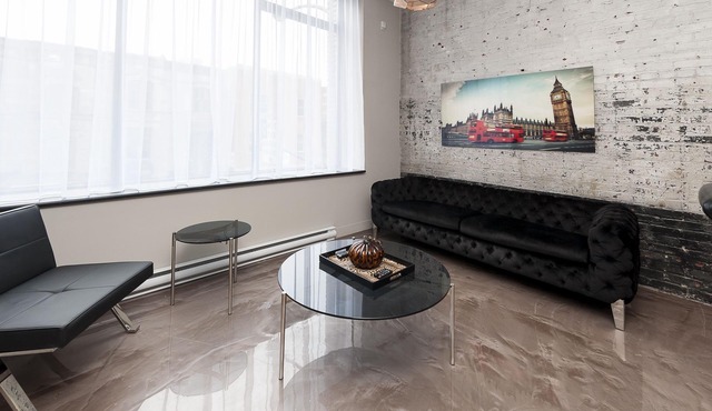 Modern Suite: Steps from Place des Arts