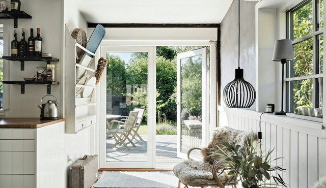 Modern summer house near Udsholt Beach