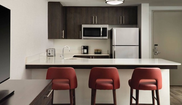 Modern Surfside Studio | Pool, Gym, Breakfast & Steps from the Ocean - 2 Units