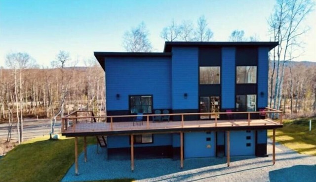 Modern Talkeetna Retreat - Tri River home just 2 miles to downtown Talkeetna