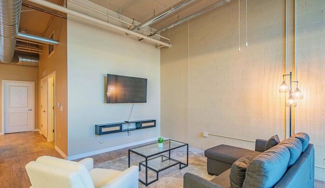 Modern Tempe ASU Retreat Pool Gym Parking WD