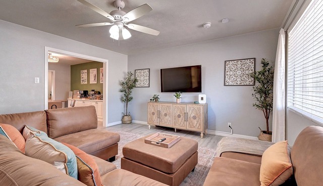 Modern Tempe Getaway 4BR w/Game Room + Coffee Bar