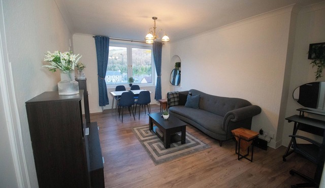 Modern Terrace Flat with Small Games Room