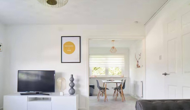 Modern Three Bedroom Retreat in South Lanarkshire