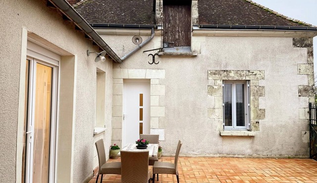 Modern Touraine cottage with wifi and private parking