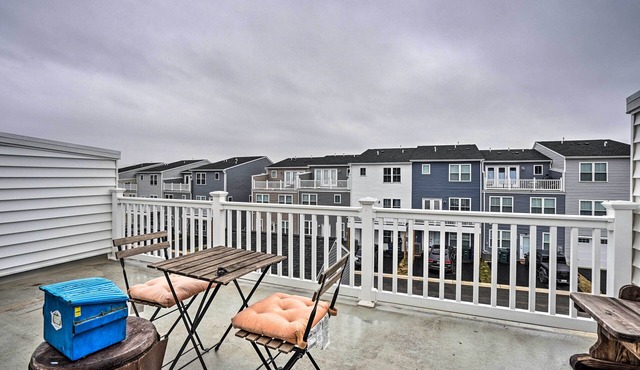 Modern Townhome 4 Mi to Downtown Frederick!