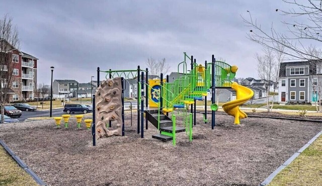 Modern Townhome 4Mi to Downtown Frederick!