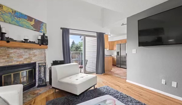 Modern TownHome-Away-From-Home with Garage, Pool