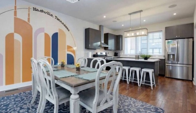 Modern Townhome w/Game Room + 10min to Downtown!