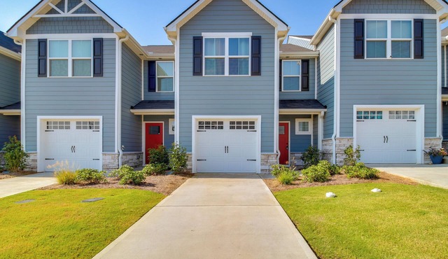 Modern Townhome w/Patio 7 Mi to Dtwn Cartersville