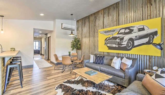 Modern Townhome w/Deck - 1/2 Mi to Elkhart Lake!