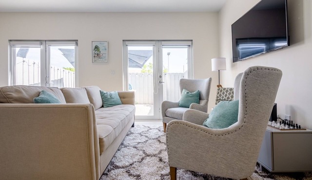 Modern Townhouse 3 bedrooms & BBQ! Between Miami & The Keys