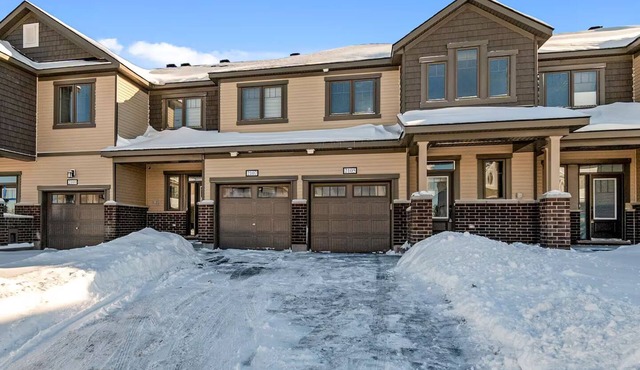 Modern Townhouse for Families | Game Room, 2 Parking Spots, 20 Min to Downtown
