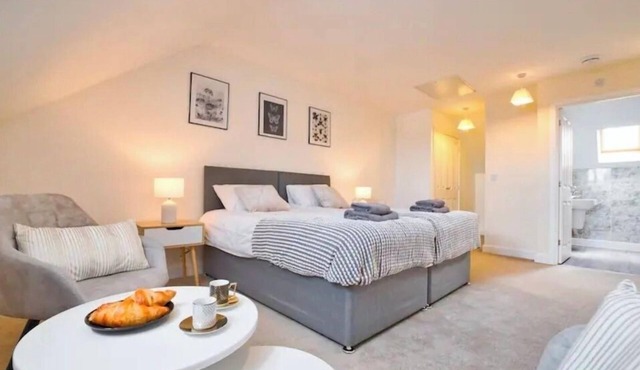 Modern Townhouse in Peterborough