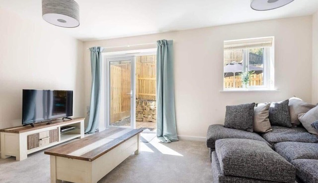 Modern Townhouse, Short Walk to Beach