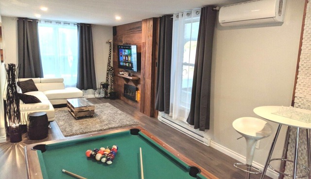 Modern Townhouse with Rooftop Deck close to Downtown