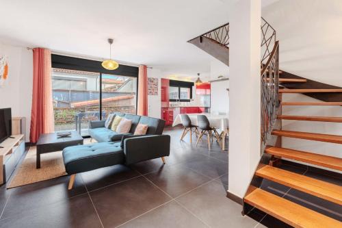Modern townhouse with parking