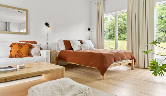 Modern Tranquil Retreat on Fruit Orchard
