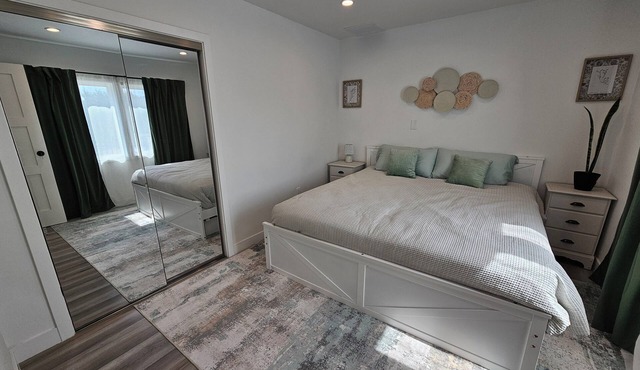 Modern Traveler's Escape 2BR/1BA
