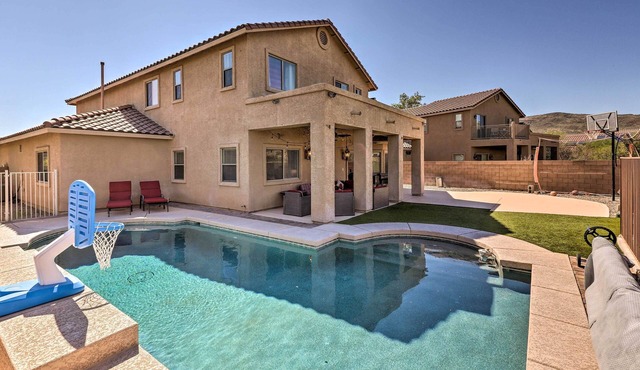 Modern Tucson Home w/Patio + Saltwater Pool!