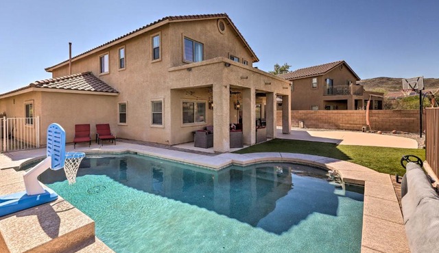 Modern Tucson Home w/Patio + Saltwater Pool!