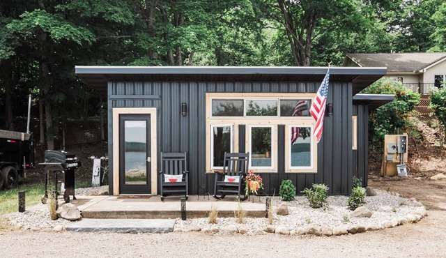 Modern Twin Cabin on Lake Charlevoix, Boat Rentals