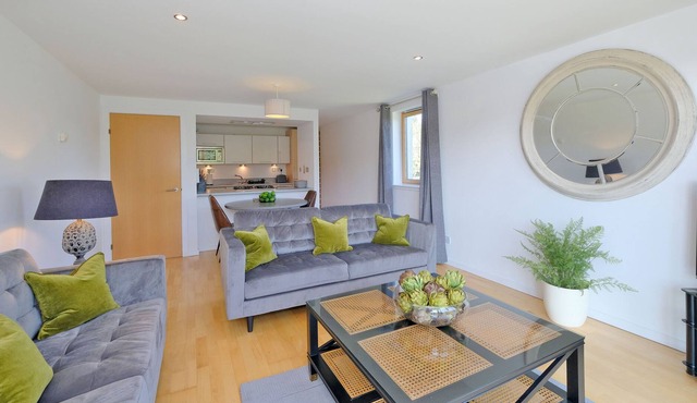 Modern two bedroom Aberdeen apartment with river views