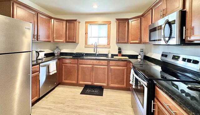 Modern Unit 5Mins Walk to Geisinger Hospital