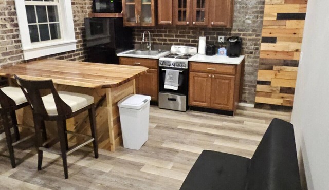 Modern & Upscale 1BR Apartment in GREAT Location!