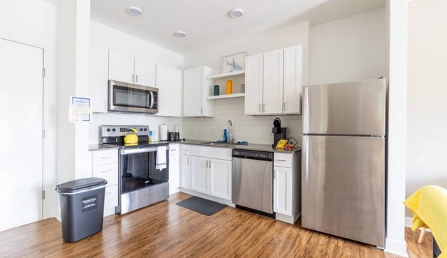 Modern Upscale 1BR Fountain Square