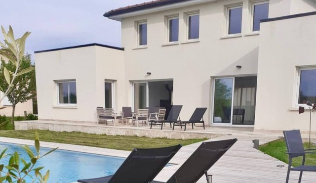 Modern villa for 10 people with swimming pool - Lac Du Der Giffaumont Champaubert