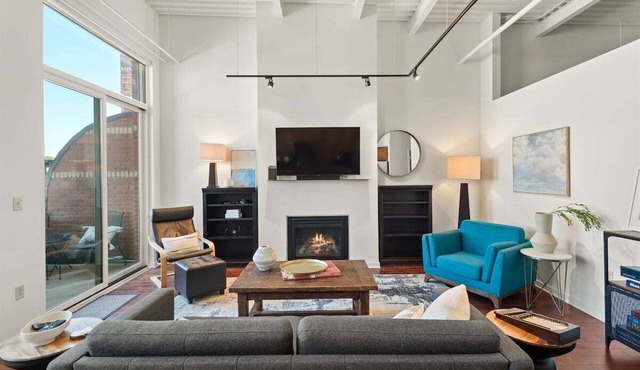 Modern Valley Escape w/Deck & Gym | Mountain Modern