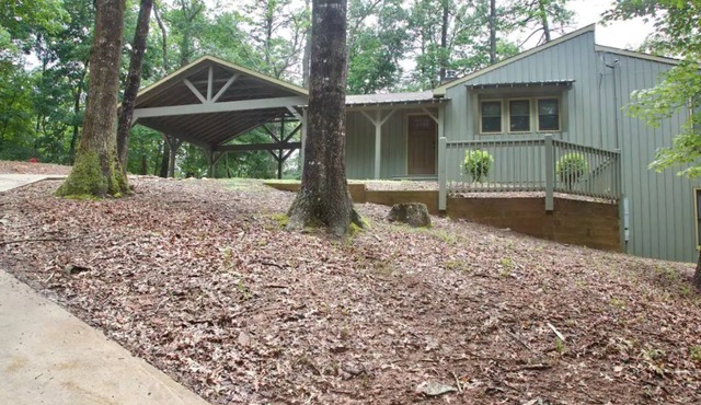 Modern Vibe Cottage- Long Term Rentals only.