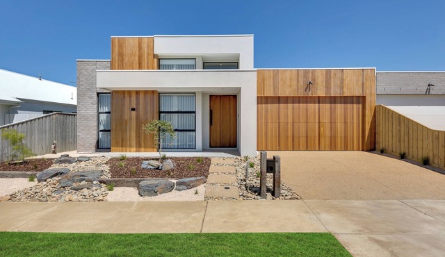 Modern villa - 12 sleep