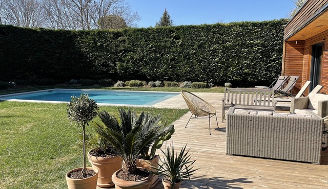 Modern villa 200m2, 5 bedrooms, swimming pool, 12 minutes from Aix en Provence