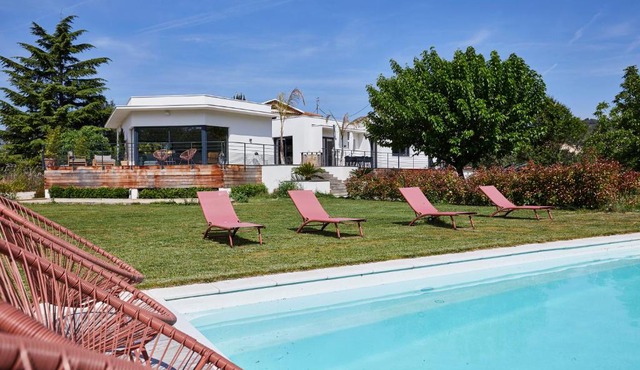 Modern Villa 4 Beds with swimming pool