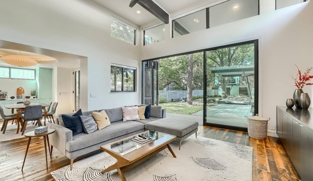 Modern Villa 5 minutes from Zilker Park and Downtown