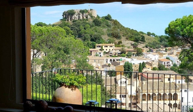 Modern Villa (Center Of Begur) Overlooking Both Village And Sea