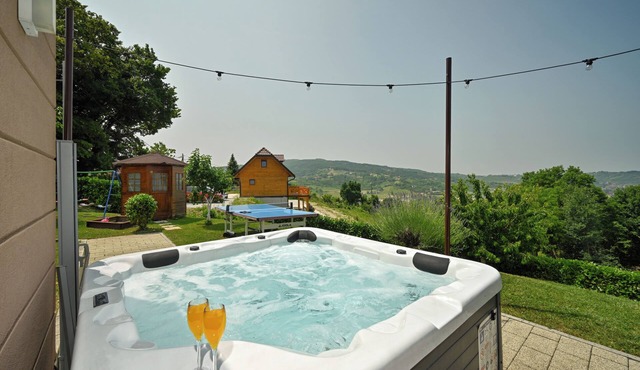 Modern villa for 5 with indoor pool, jacuzzi, sauna, and barbecue