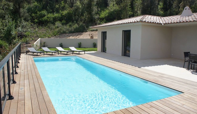 * Modern villa heated pool, ideally located, sea and mountain views