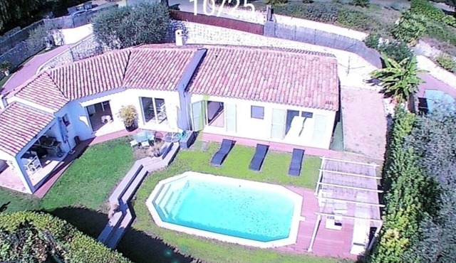 Modern villa*near the sea and mountains-private pool- NEW- Air conditioning