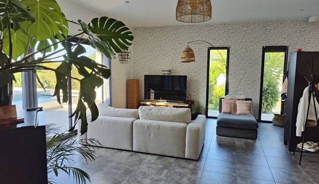 Modern villa perigueux