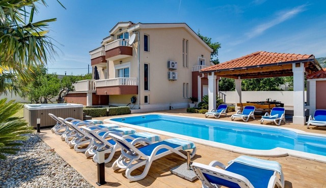 Modern villa Šuker with private 30sqm pool, Jacuzzi, Gym, Sauna, huge Garden