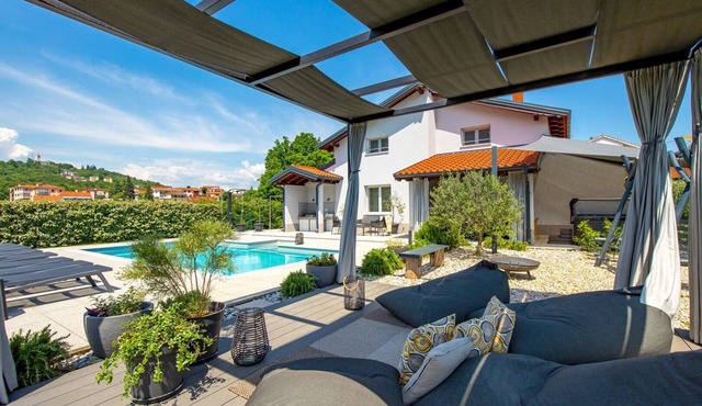Modern Villa Sušanj* with a heated outdoor pool near Opatija