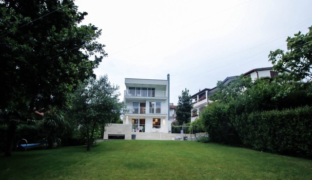 Modern Villa Terra Rossa with a pool